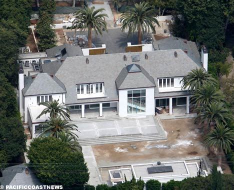 Simon Cowell House | Celebrity Houses and Mansions, Rich People Mansions & African Mansions for ...