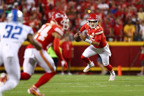 Chiefs vs. Raiders Livestream: How to Watch NFL Week 12 Online Today - CNET