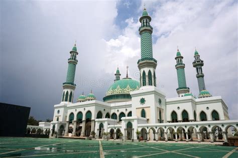 Faruq Mosque of Khartoum in Sudan Editorial Stock Photo - Image of ...