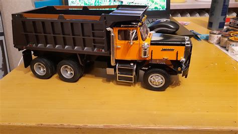 Autocar dumptruck - Model Trucks: Big Rigs and Heavy Equipment - Model ...