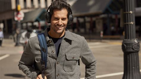 JBL Tour One M2 Adaptive Noise Cancelling Wireless Over-Ear Headphones ...