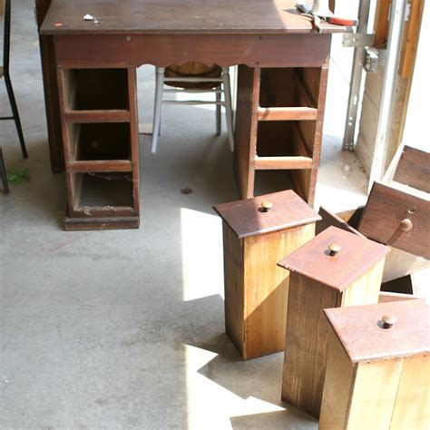 The Little Red Chair: Desk: Before and After!