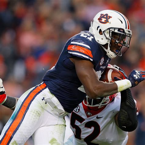 Auburn shocks Alabama with last-second...