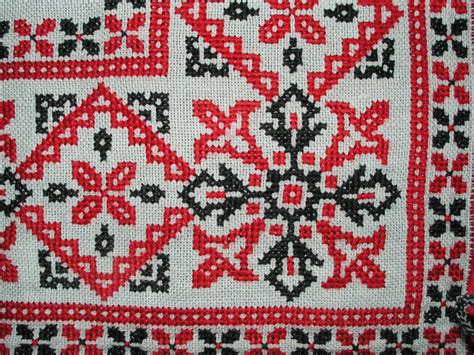 File:Cross stitch embroidery.jpg - Wikimedia Commons