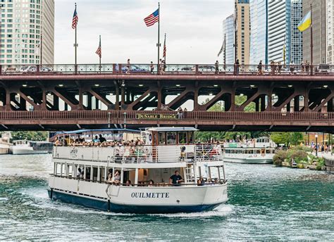 🛳️ Chicago River: 1.5-Hour Guided Architecture Cruise No booking fee ...