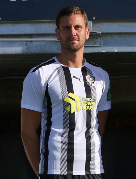 Dartford 2022-23 Home Kit