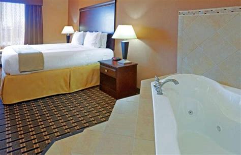 Hotels With Hot tub in Room in Dallas & Fort Worth ️ 2024 List