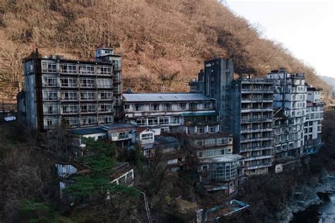 An abandoned town in Japan : r/abandoned