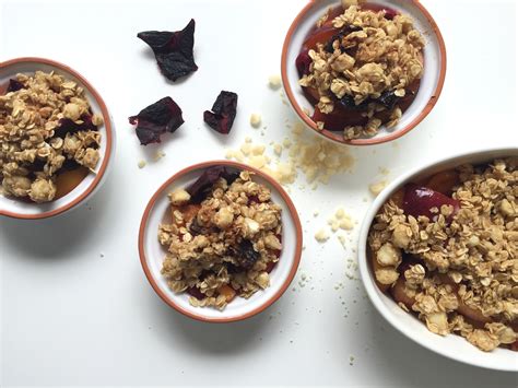 Davidson Plum and Macadamia Crumble - The Australian Superfood Co