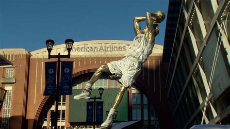 Dirk Nowitzki statue unveiled in Dallas | wfaa.com