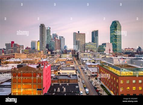 Long Island City, Queens, New York, USA downtown borough skyline at ...