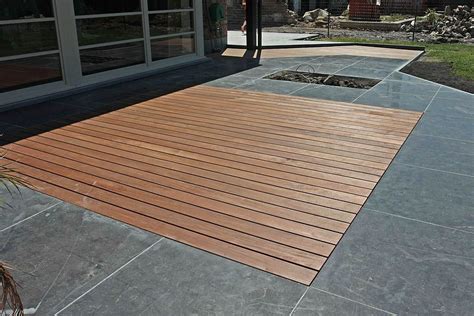 Dalle Composite Terrasse Un Mélange De Bois Et De Dalle Pour Cette ...