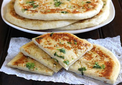 GARLIC CHEESE NAAN - Cook with Kushi