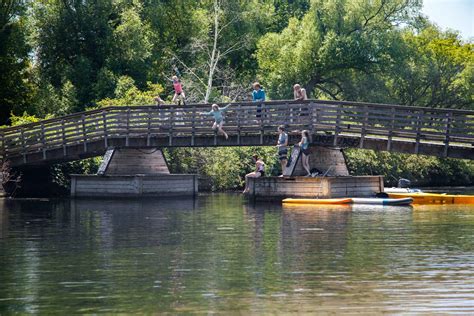 Summer in the City: Family Vacation at Toronto Islands