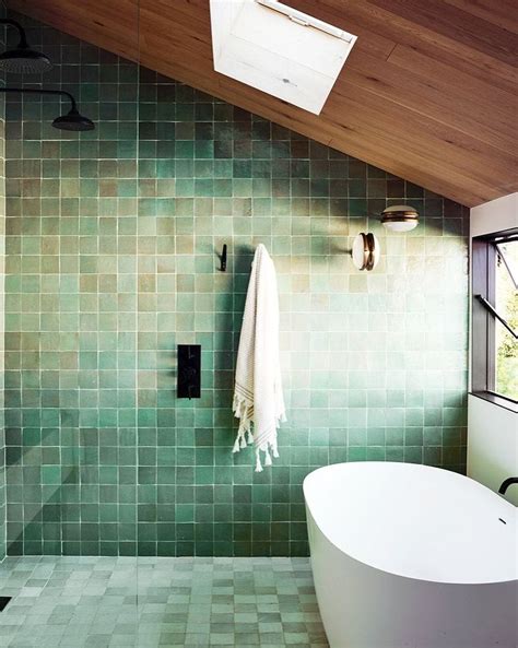 2024 Bathroom Tile Trends That Are Actually Chic and Timeless