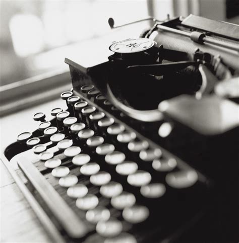 The History of Typewriters and the Qwerty Keyboard