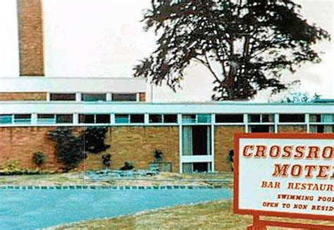 Crossroads Motel checks out for last time as the bulldozers move in ...