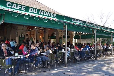 Cafe Du Monde Riverwalk New Orleans Review