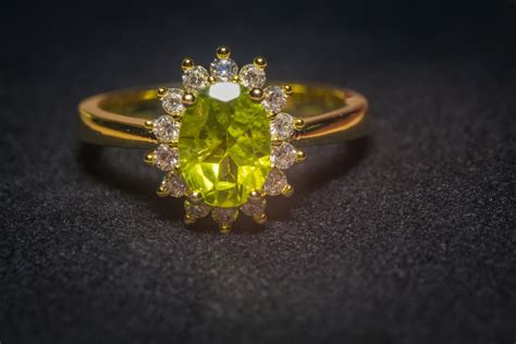 Peridot | Birthstone called ‘the gem of miracles’ — birthstone.guide