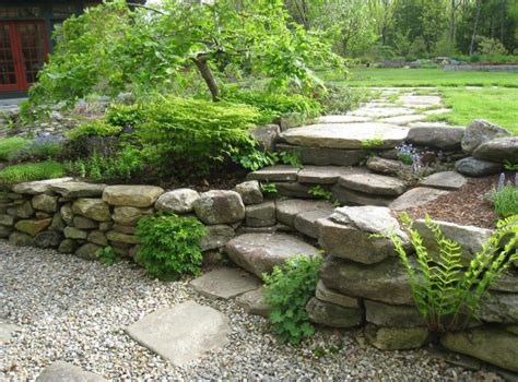 Magnificent Landscaping Ideas Involving Stone Steps