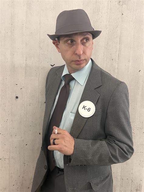 Oppenheimer cosplay at NY Comic-Con : r/OppenheimerMovie