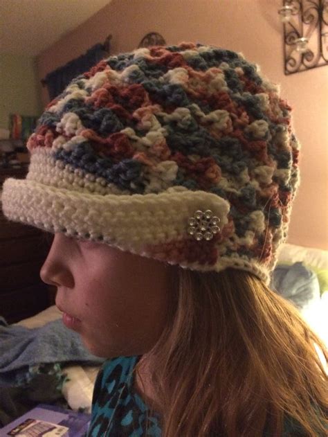 Women's peaked hat from the crochet crowd Crochet Crowd, Beanie, Hats, Projects, Fashion, Log ...