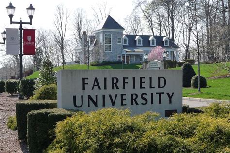 ما مدى تنافسية عملية القبول في Fairfield University؟