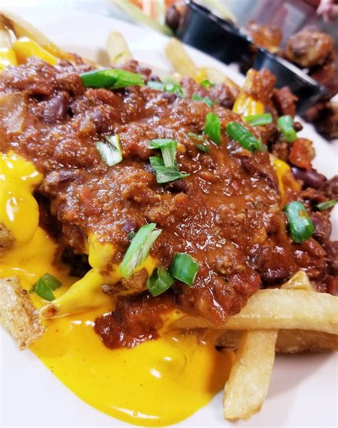 chili-cheese-fries - Creek Bottom Brewing