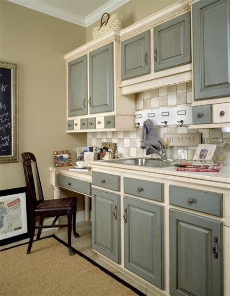 7 Fantastic Kitchen Cabinet Colors | Decker Service Professionals