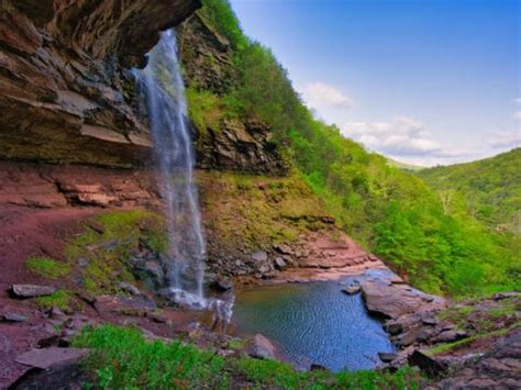 Kaaterskill Falls Complete Guide (Hike, Views, Map & More!)