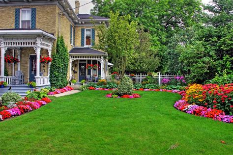 10+ Small Front Porch Garden Ideas