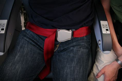 File:Airplane seat belt 1.jpg - Wikimedia Commons