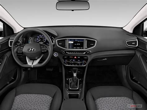 2019 Hyundai Ioniq: 109 Interior Photos | U.S. News & World Report