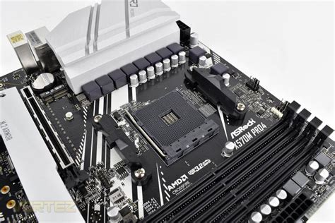 ASRock X570M Pro4 Review - Closer Look