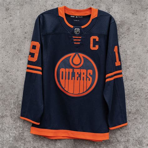 Closer look at the new Oilers third! : r/hockeyjerseys