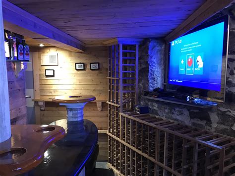 Game room/ bar in the basement : r/malelivingspace