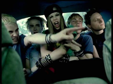 Avril Lavigne-'Sk8er Boi' MV screencaps [HQ] - Music Image (19783949 ...