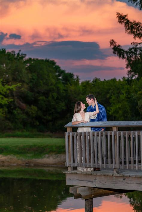 Colleyville Nature Center Engagement Photos