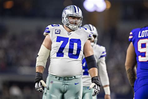 Look: Incredible Dallas Cowboys Offensive Lineman Zack Martin Stat Is Going Viral - The Spun