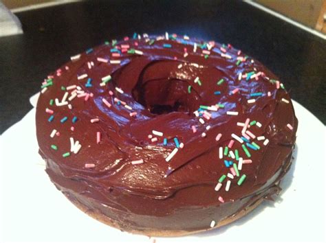 Lazy Cupcakes: Giant Donut Recipe