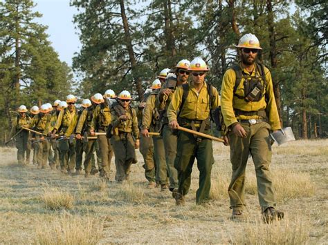 Smokejumpers & Hotshot Crews | US Forest Service