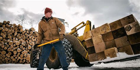 5 Stylish Barn Coats for Men to Wear This Season