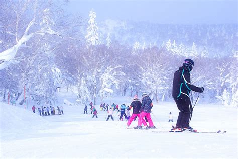 All You Need to Know Before Skiing And Snowboarding in Japan - Otashift