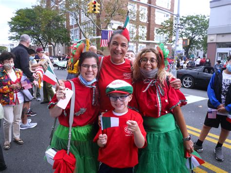 Columbus Day parade sets sail along 18th Avenue - The Brooklyn Home ...