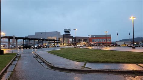 JUNEAU INTERNATIONAL AIRPORT - JNU - 64 Photos & 45 Reviews - Airports ...