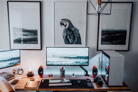 An RGB Gaming desk setup with an unbelievable clean look - Minimal Desk ...