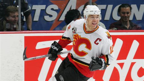 Jarome Iginla Headlines 2020 Hockey Hall of Fame Class - The New York Times