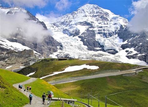 Hiking in Switzerland - Best trails and views