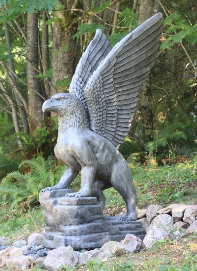 Giant Griffin – Castart Studios