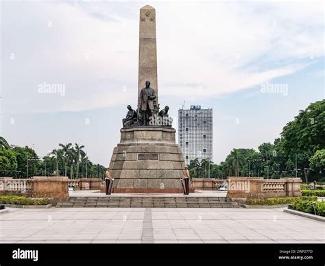 The Jose Rizal Monument at Rizal Park along Roxas Boulevard in Manila ...